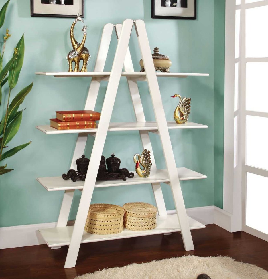 Стеллаж треугольный деревянный