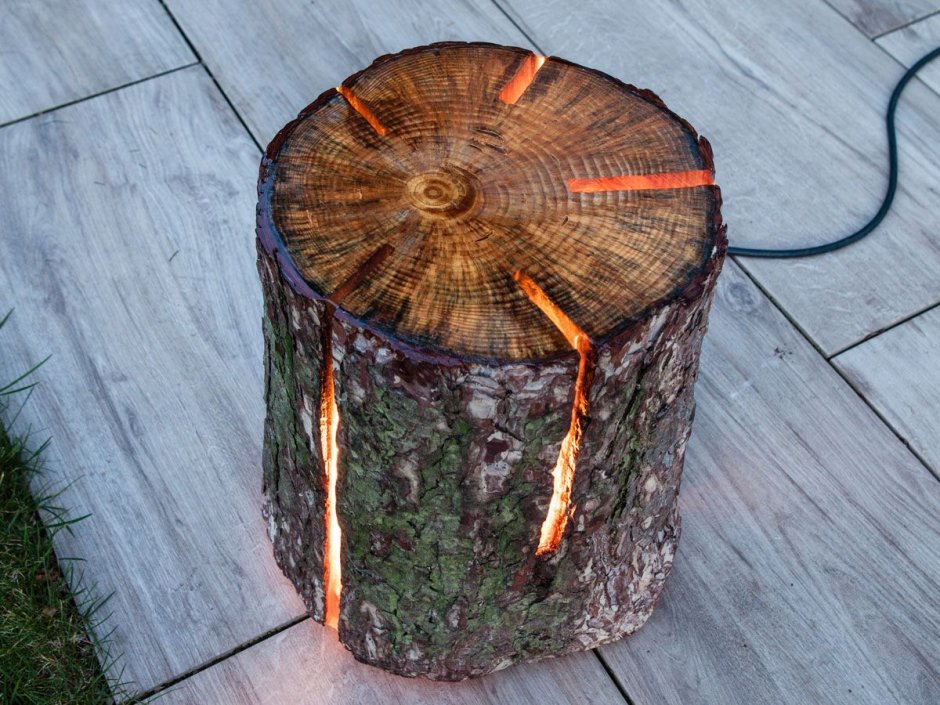 Светильник пень