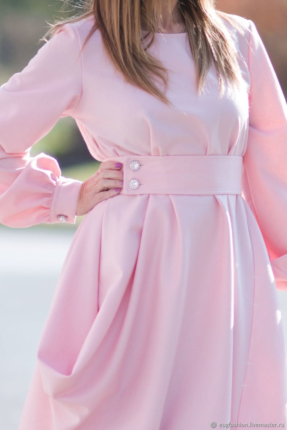 Нежно розовое платье