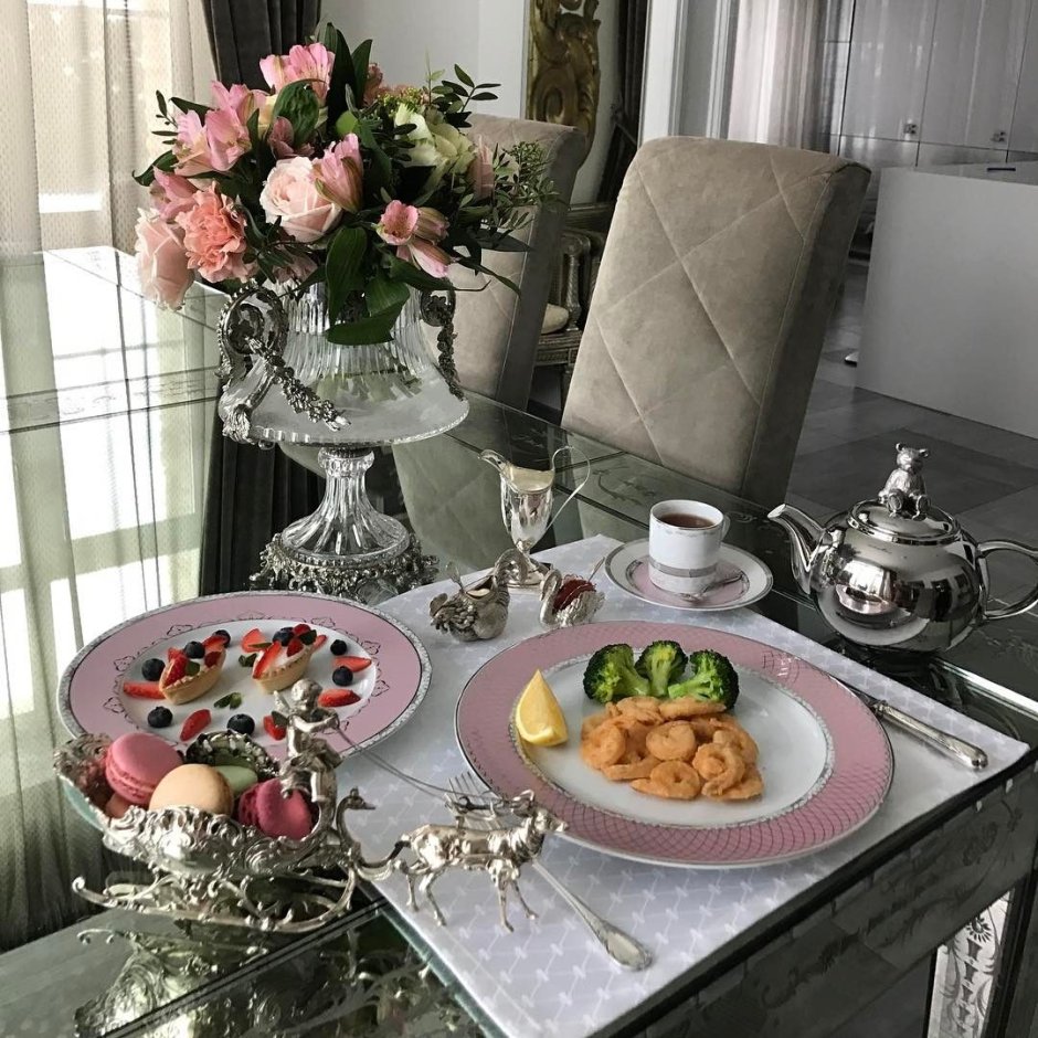 Сервировка праздничного стола