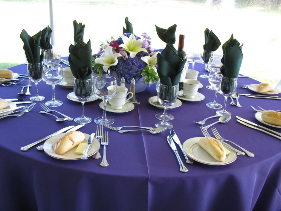 Декор столов на ужин