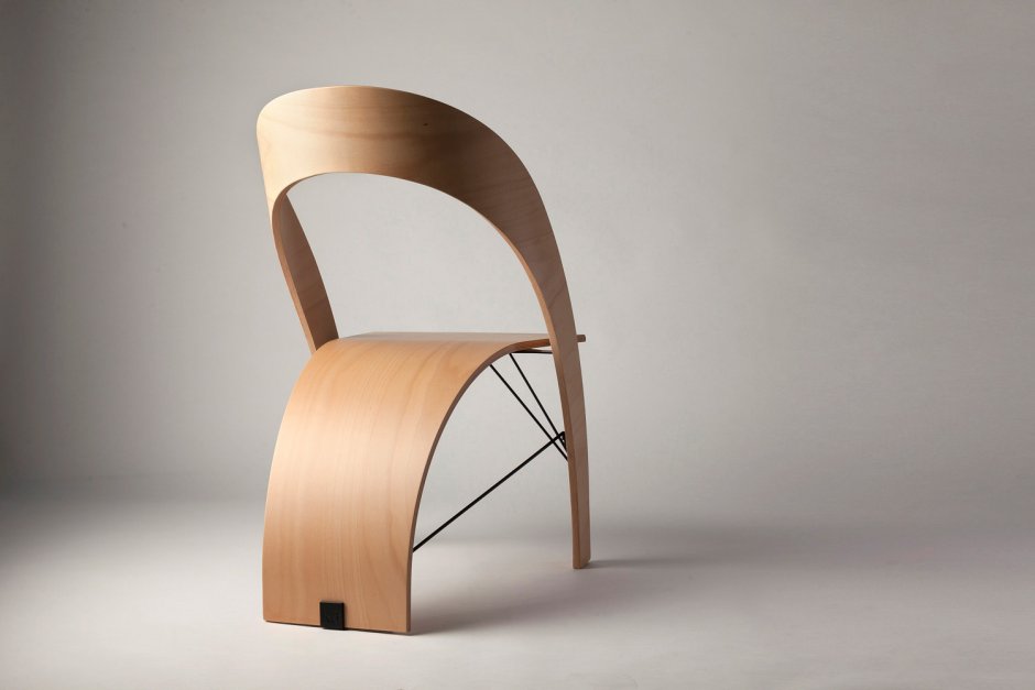 Стул из гнутой фанеры