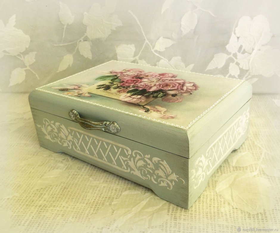 Декор деревянной шкатулки