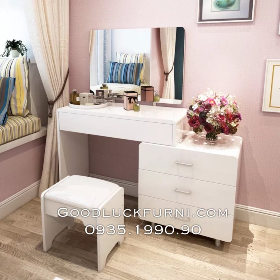 Стол туалетный «Bauhaus 13» производитель