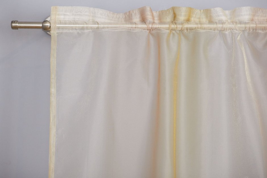 Шторы на шторной ленте