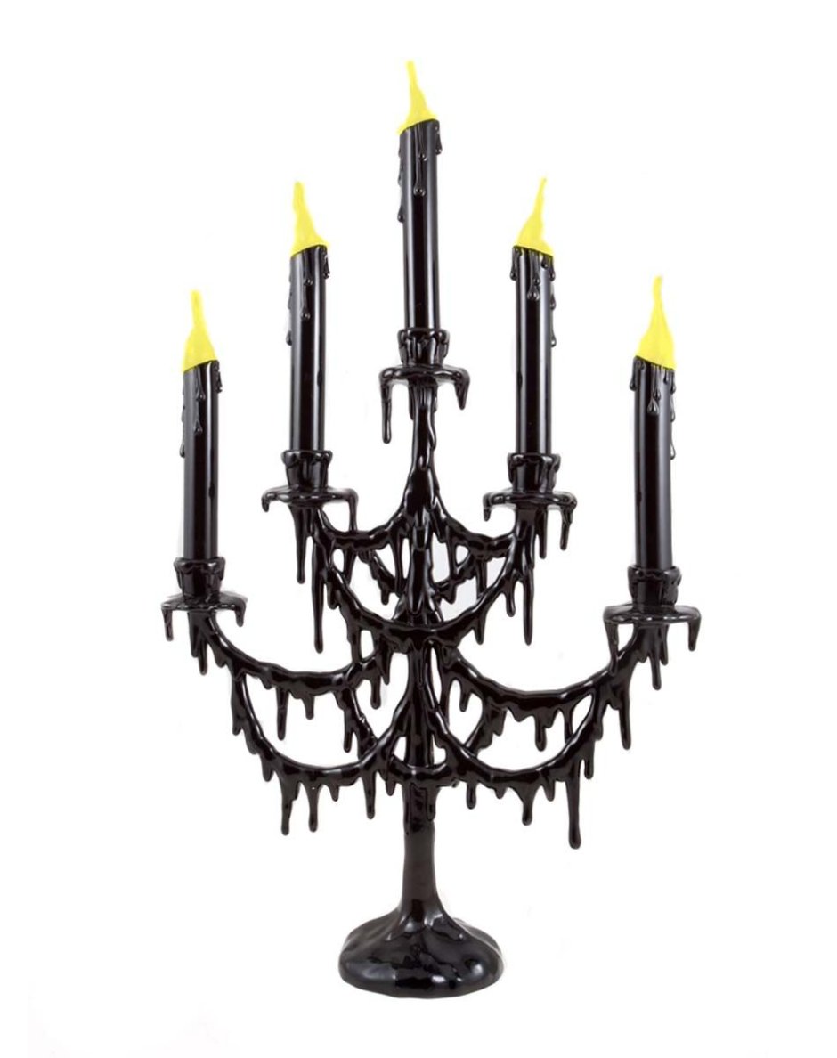 Подсвечник в готическом стиле