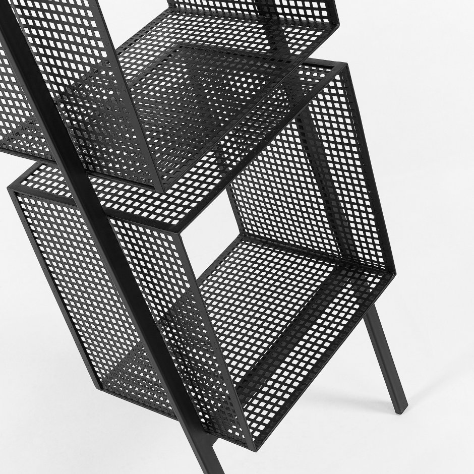 Металлическая полка