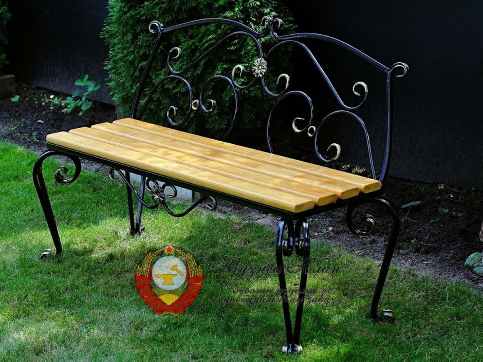 Красивые скамейки из металла