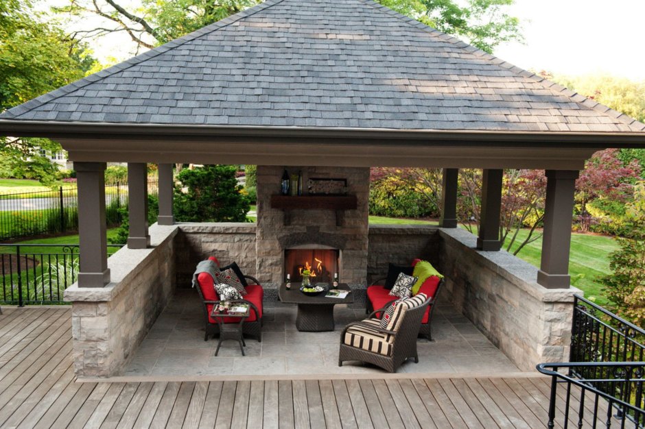 Беседка с барбекю и мангалом