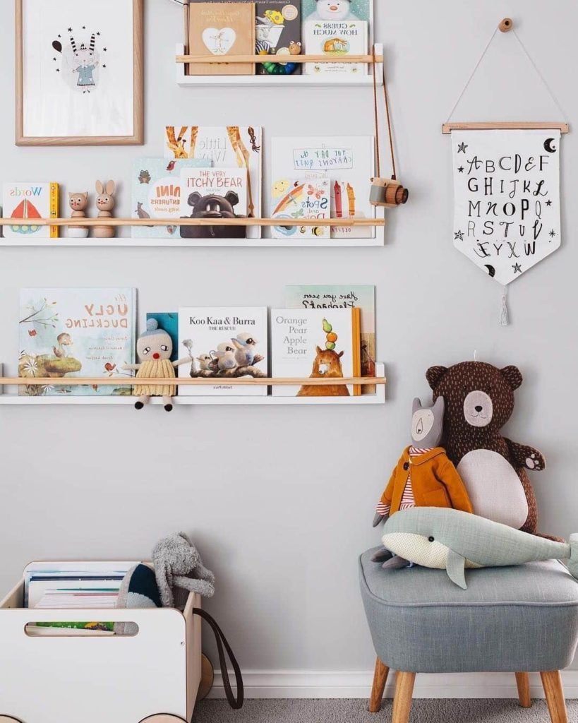 Полки для книг в детскую