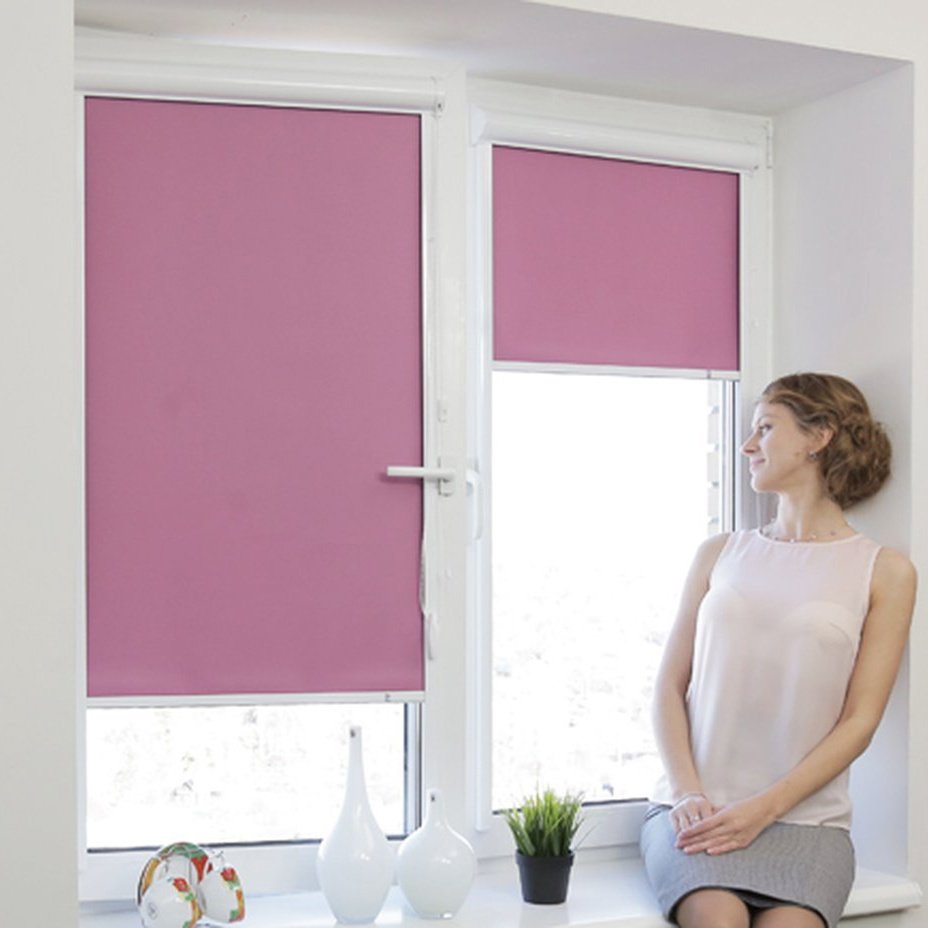 Рулонные шторы на окно с форточкой