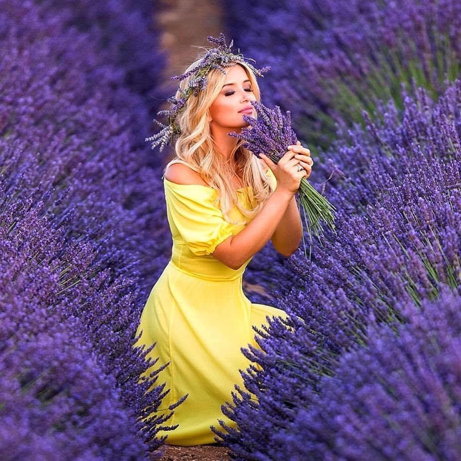 Деви Лаванда певица