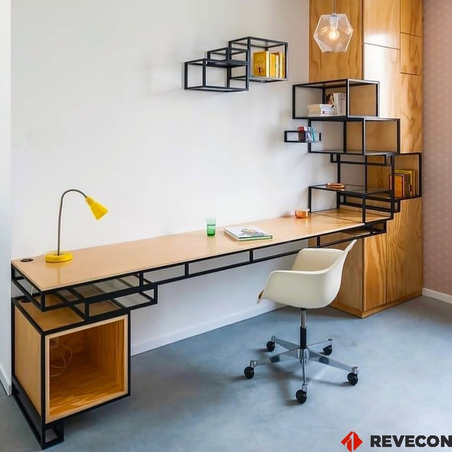 Компьютерный стол в стиле лофт