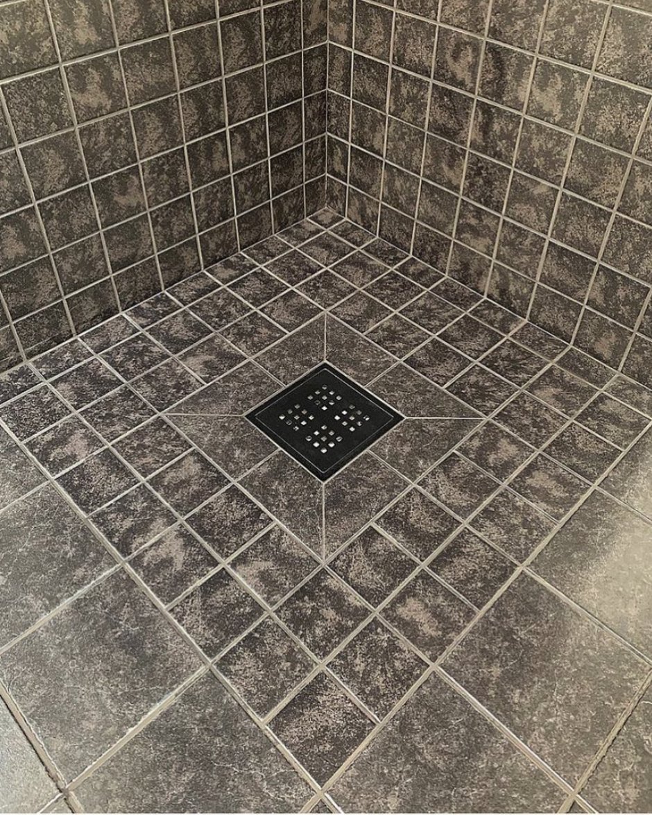 Душевой поддон из мозаики