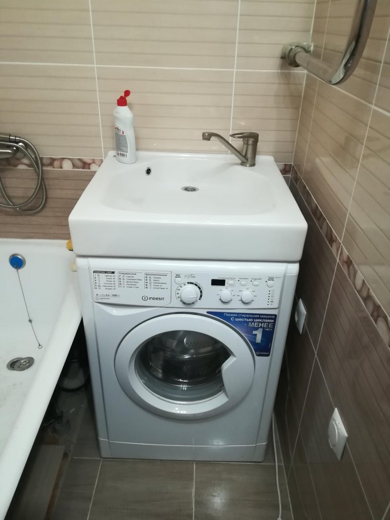 Раковина над стиральной машиной Днепрокерамика Duke Mister