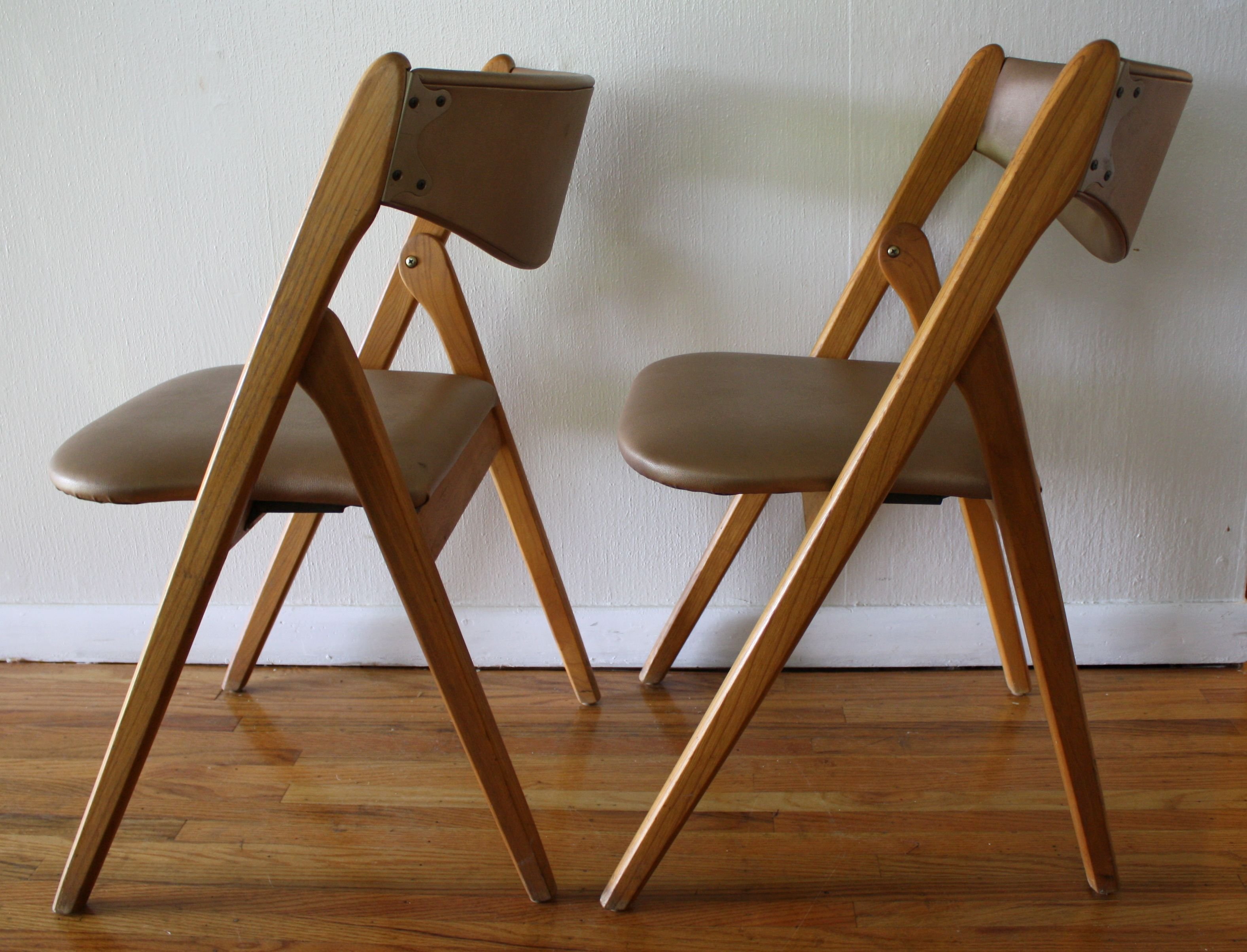 Складные стулья отзывы. Стул МИД сенчури. Стул Chair (Чаир) раскладной. Стул складной деревянный икеа. Складные стулья Mid Century Modern.
