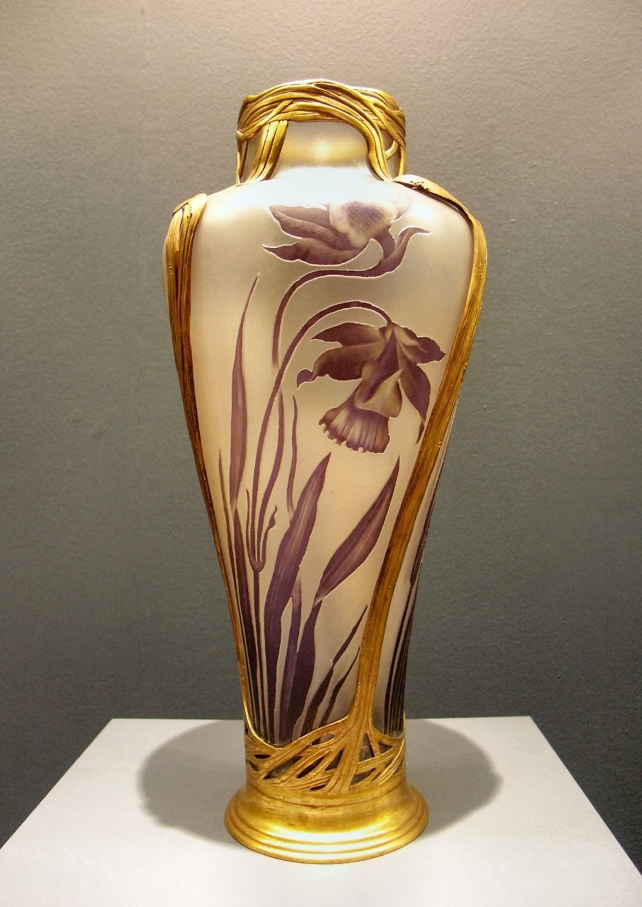 Лалик ваза ар-деко