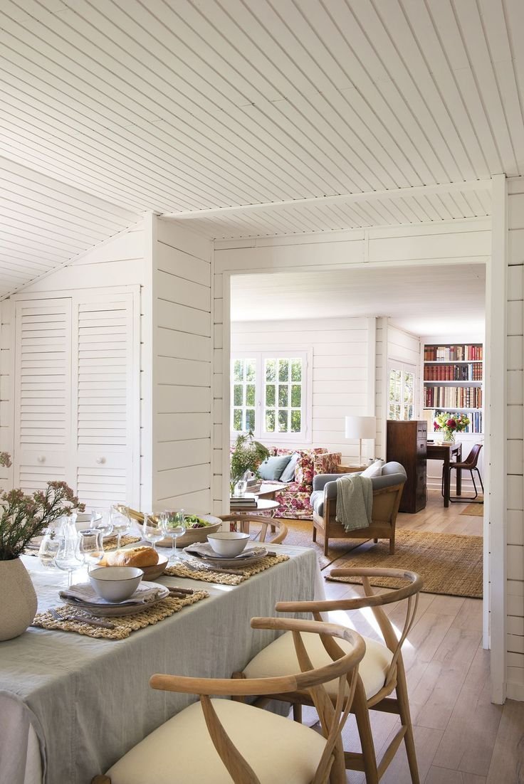 Вагонка штиль на потолок белая