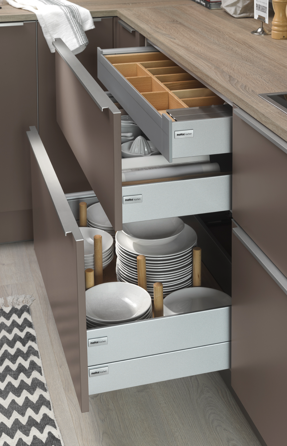 Наполнение кухонных шкафов