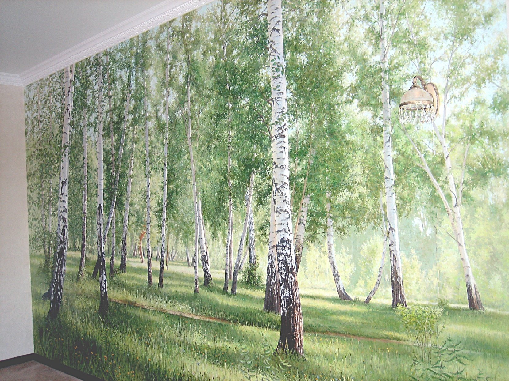 Березки на стене. Панели Березовая роща. Роспись стен пейзаж. Роспись стен в интерьере. Пейзаж на стене в квартире.