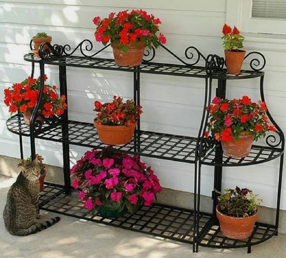 Кованые подставки для цветов