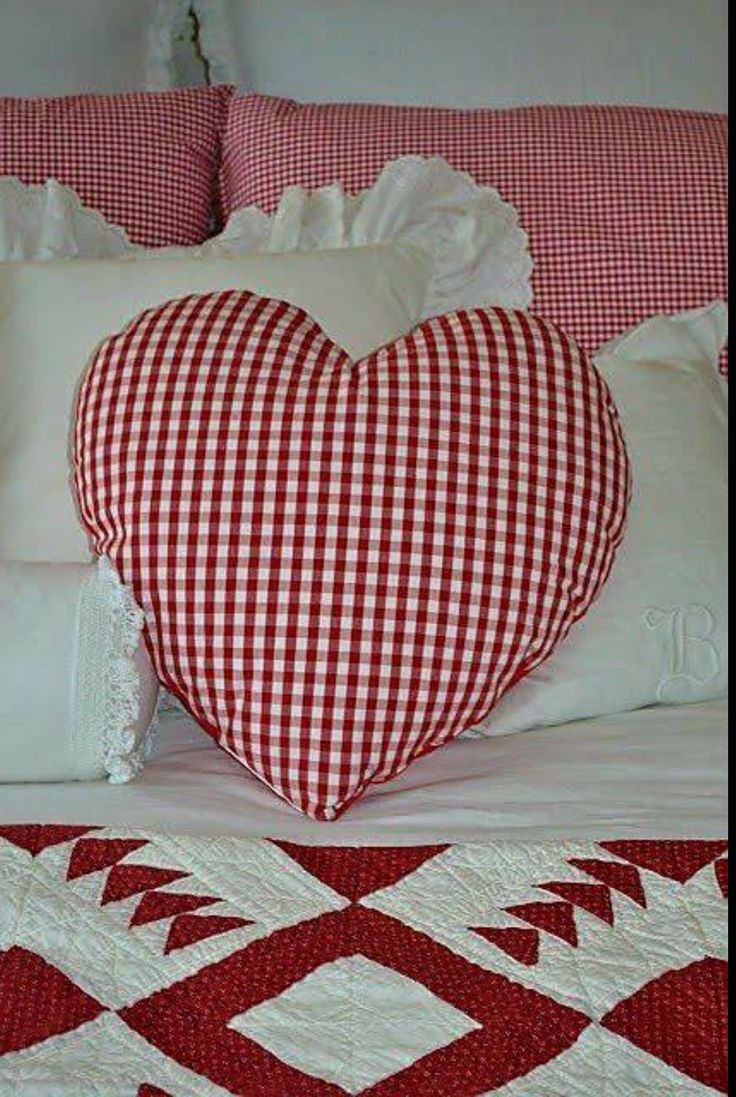 Подушка в виде сердца своими руками