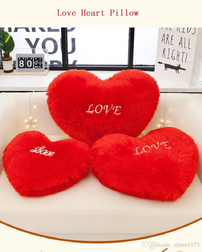 Подушка в форме сердца
