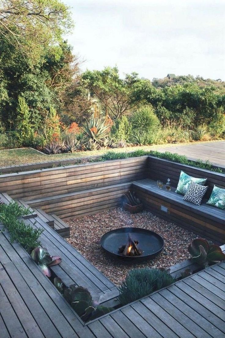 Беседка с костром на даче