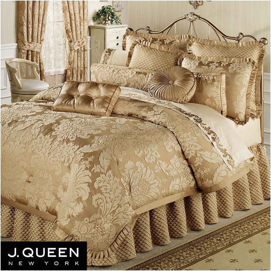 Покрывала в спальню золотое