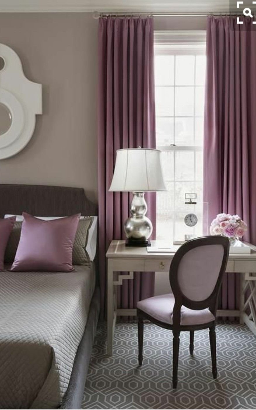 Гостиная в серых тонах