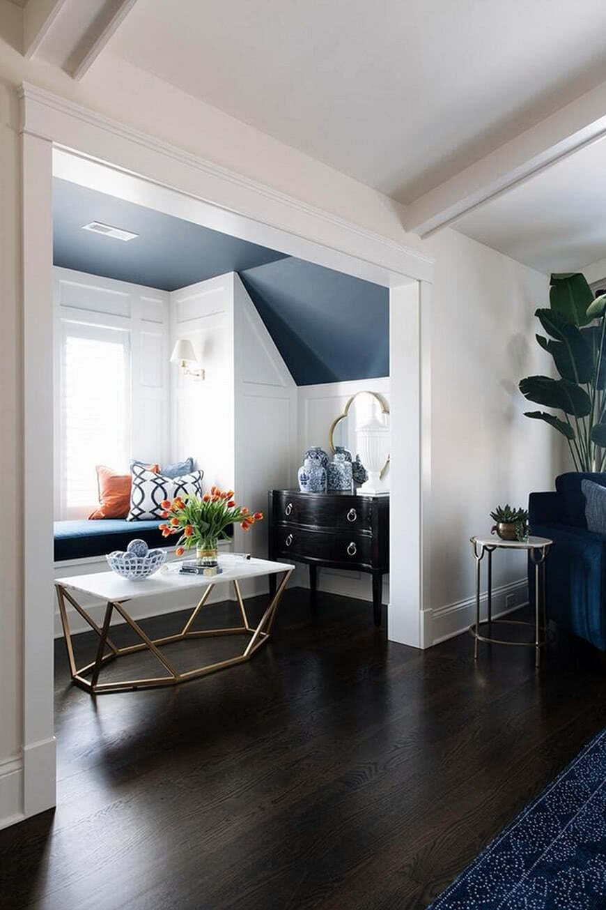 Темный пол светлые стены