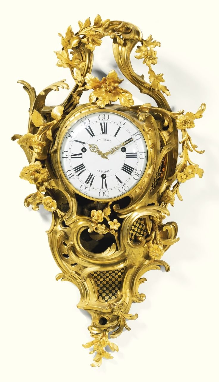 Часы настенные белые ажурные