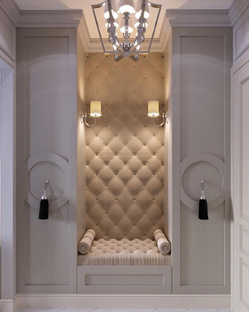 Стильная вешалка в прихожую