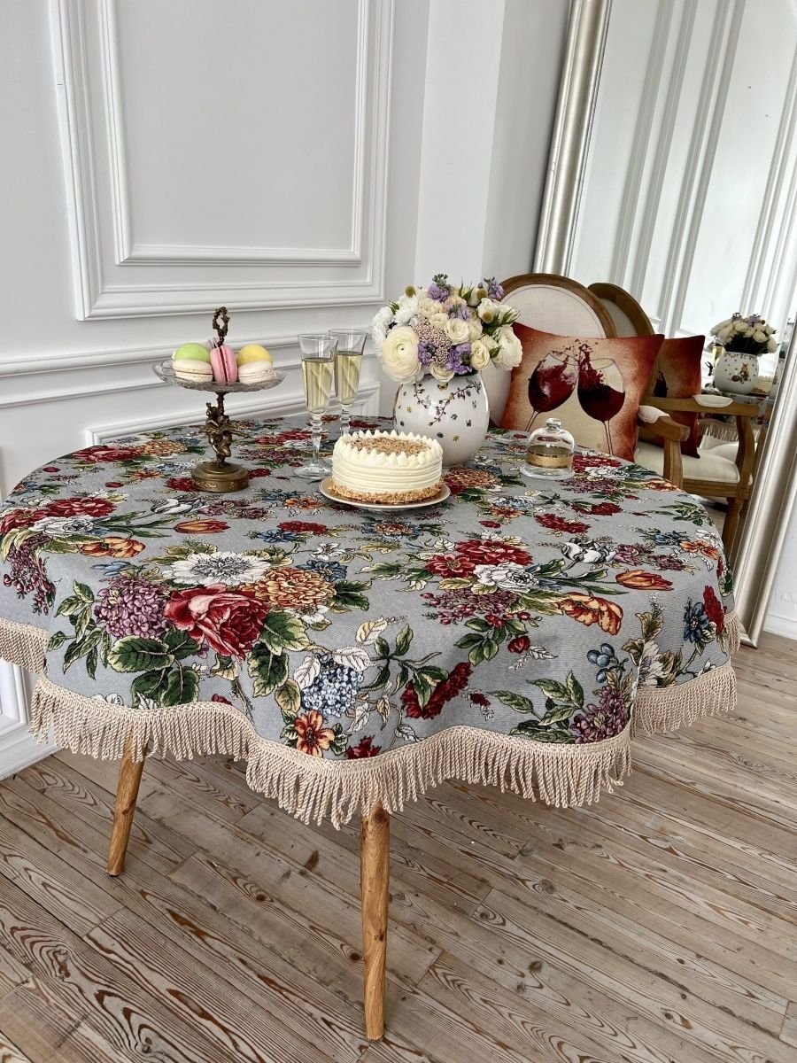 Гобеленовые скатерти