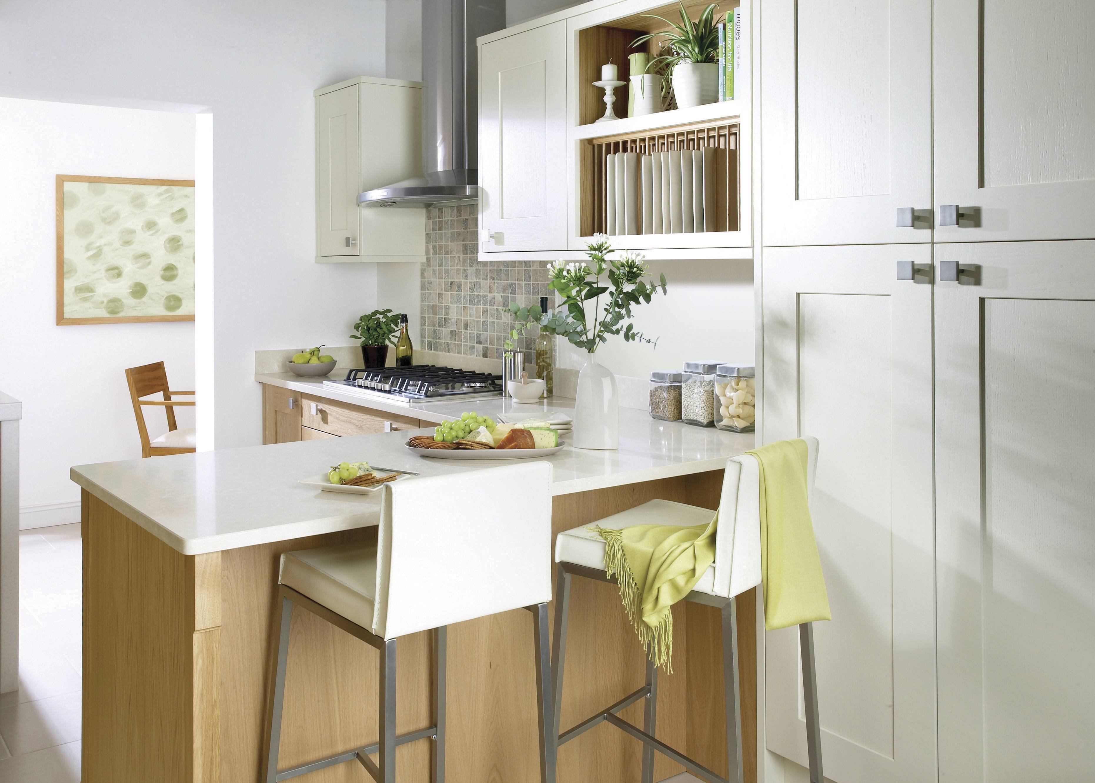 Кухонные стойки для кухни. Маленькая кухня. Стол на кухню. Идеи для маленькой кухни. Стол на маленькую кухню.