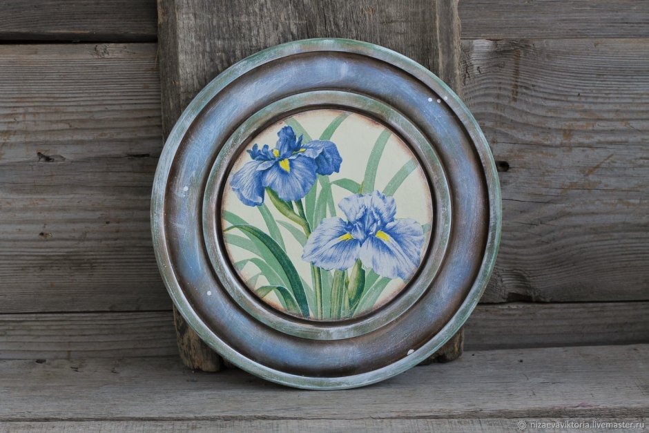 Красивая тарелка деревянная как в сказке