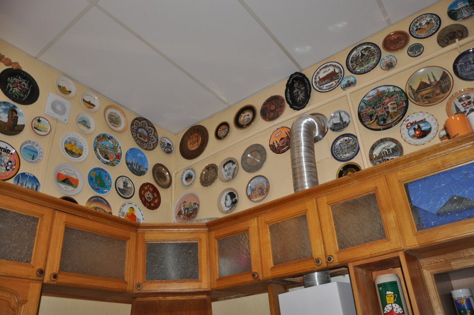 Тарелочки на стену в кухне