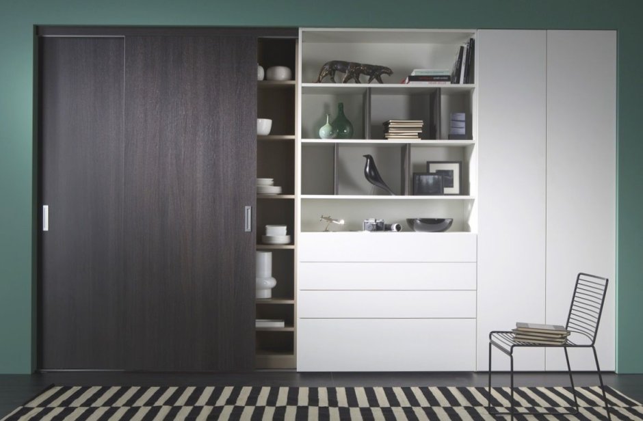 Серый шкаф в интерьере