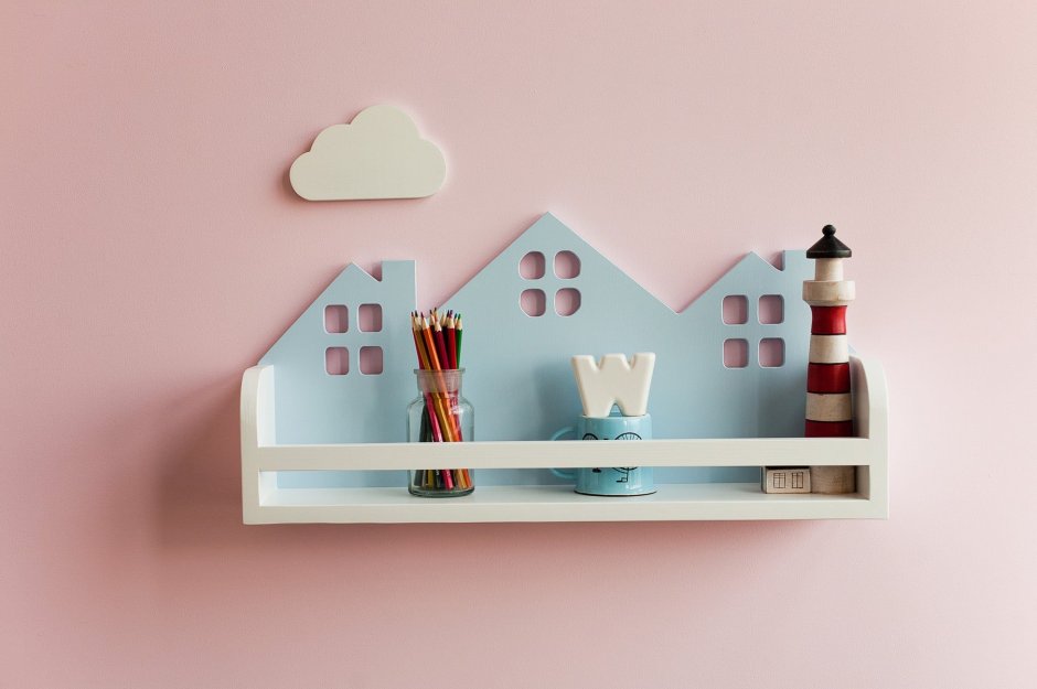 Полки для детской комнаты