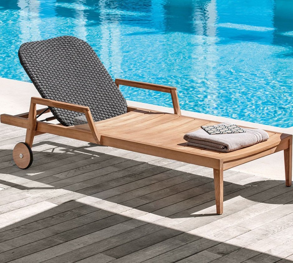 Удобное кресло в гостиную