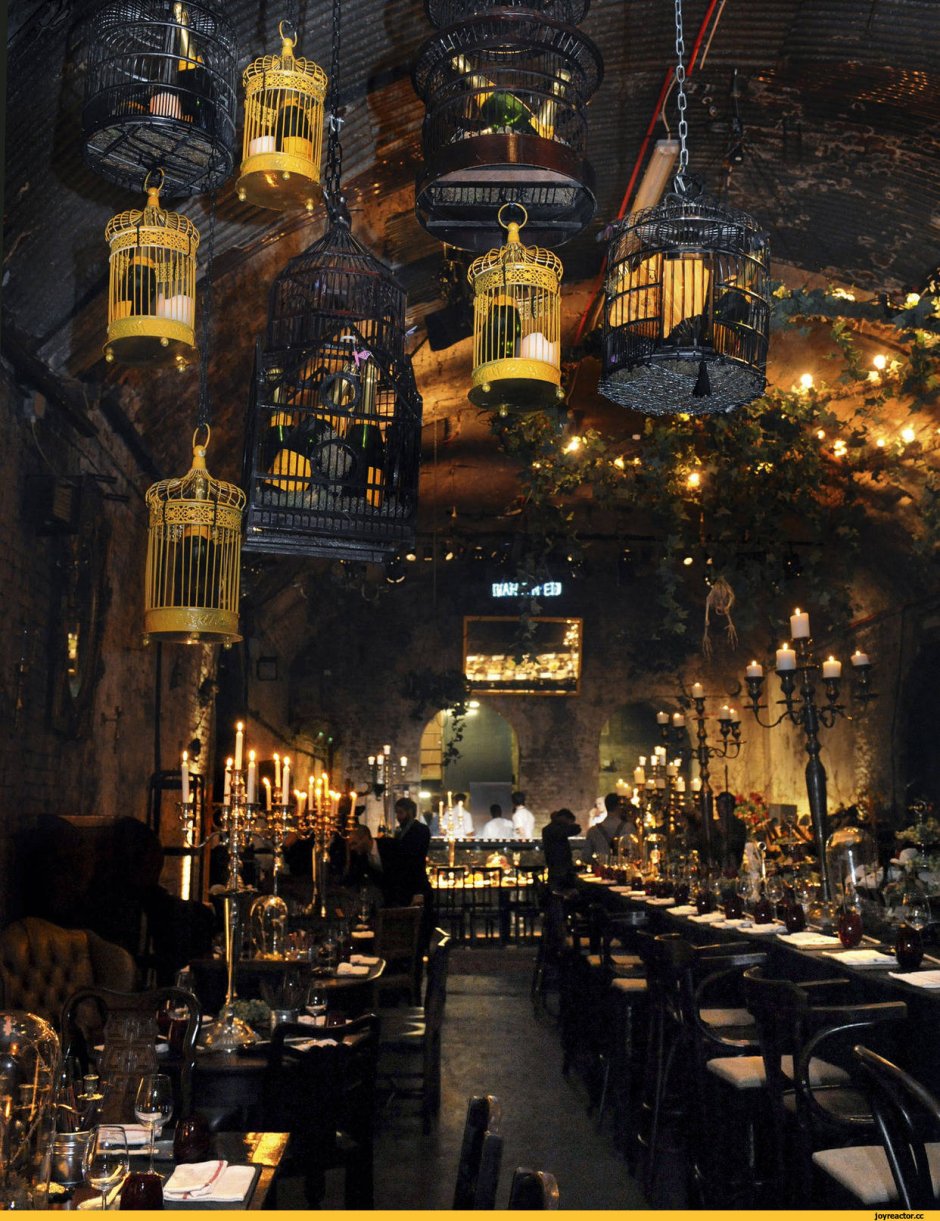 Бар в готическом стиле