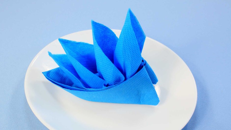 Сервировка салфеток бумажных