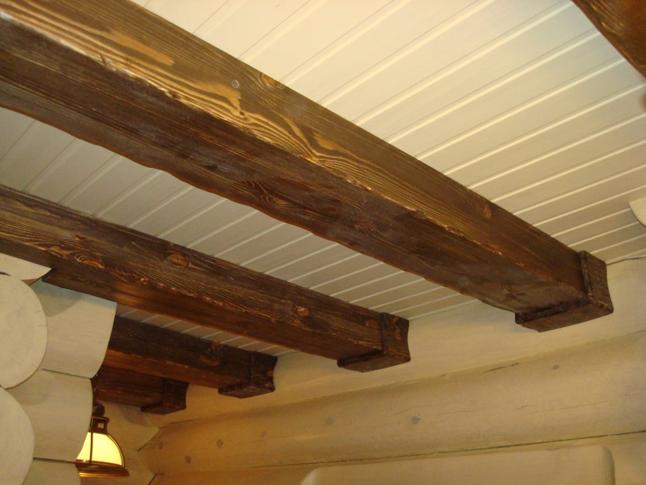 Декоративный брус для потолка