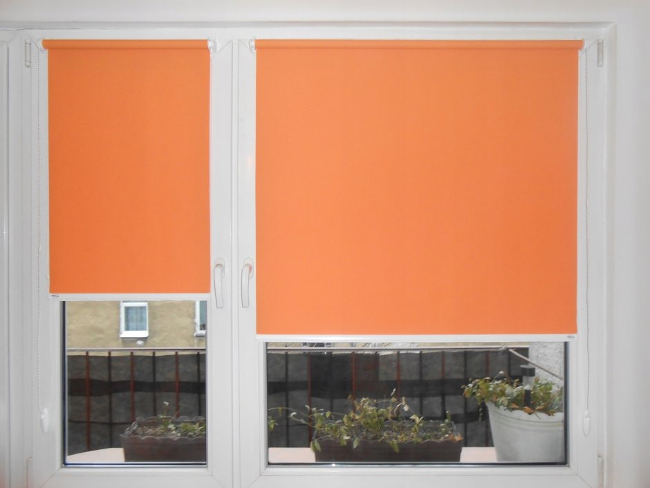 Рулонные тканевые жалюзи система Уни-1 с направляющими