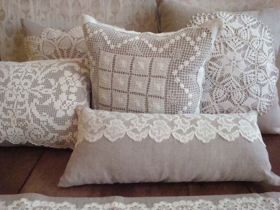 Расписные подушки