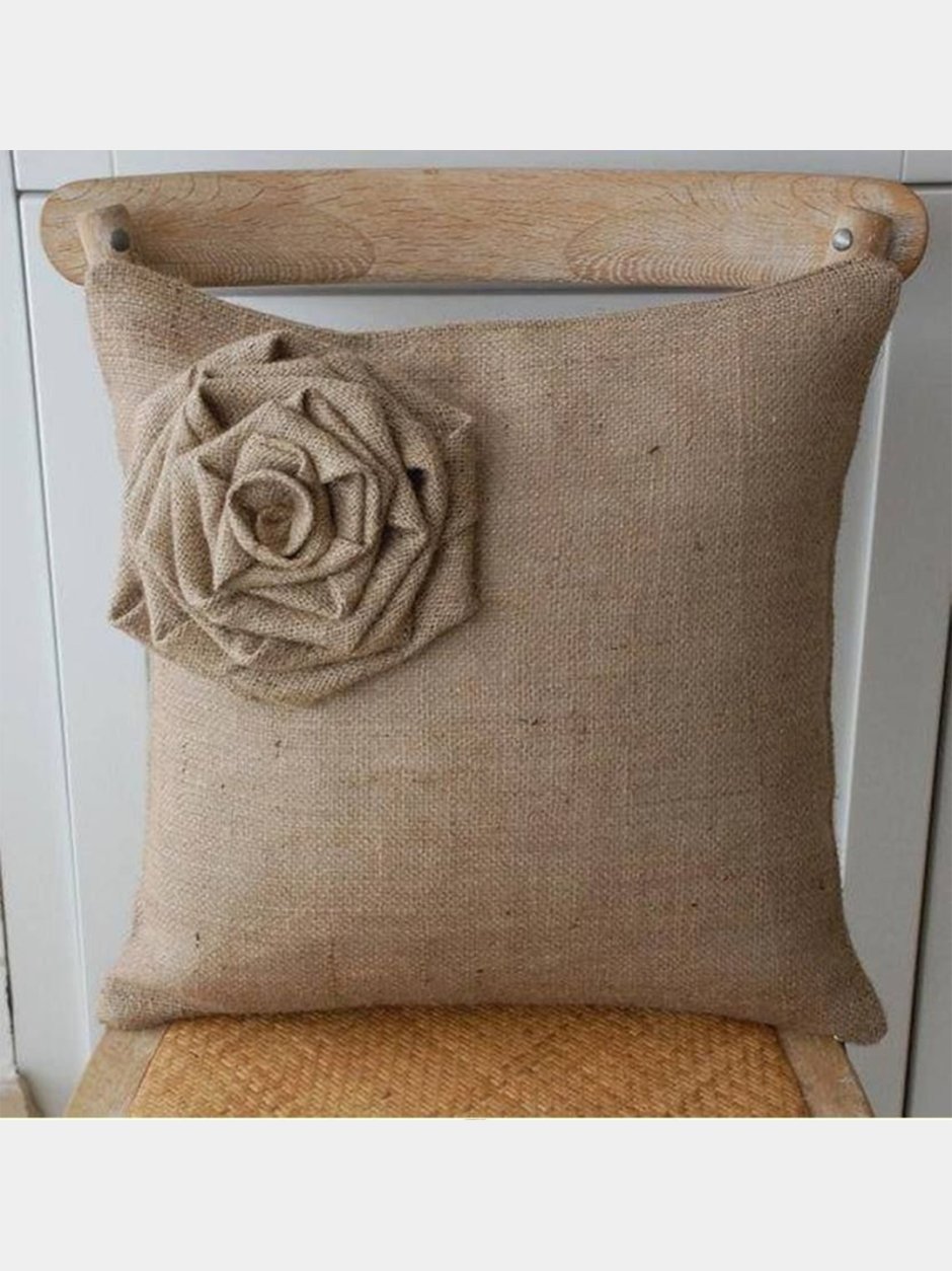 Диван рогожка с подушками