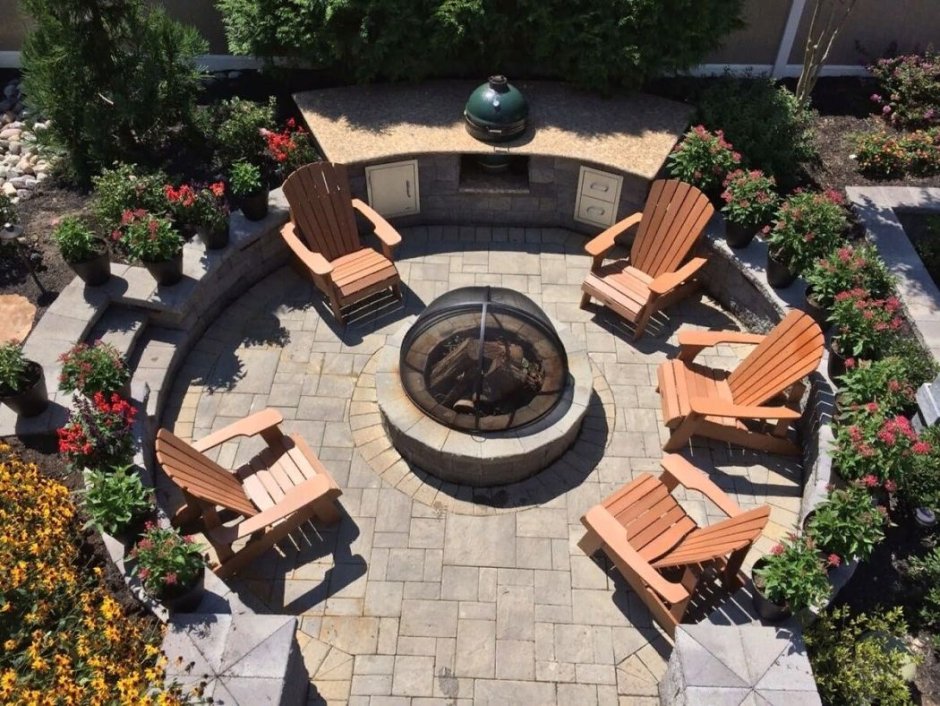 Костровая зона на участке