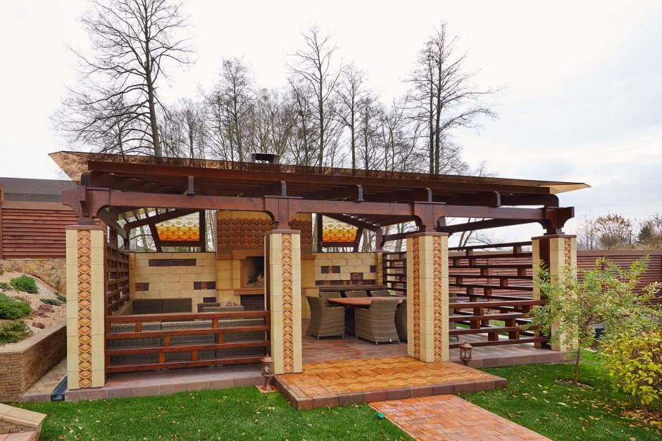 Односкатная кирпичная беседка
