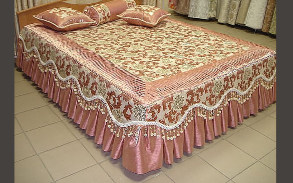 Покрывало из портьерной ткани