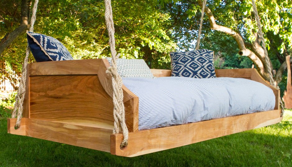 Подвесная кровать деревянный с тентом
